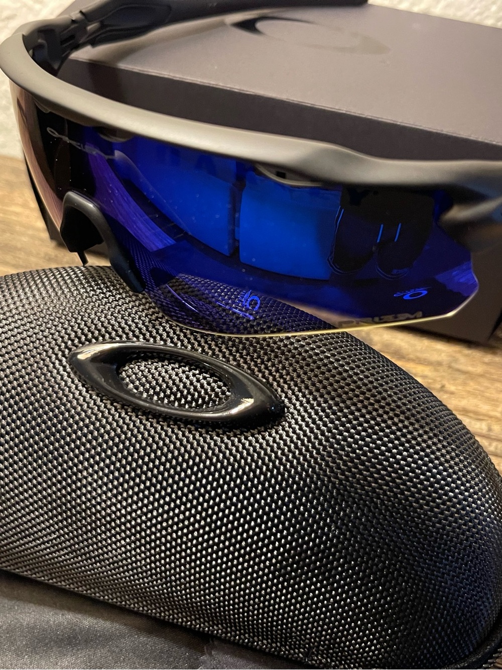 Oakley Black Frame Sunglasses with Blue Mirror Lens and Case